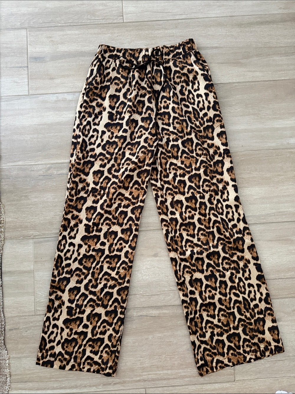 Leopard Print Wide-Leg Pants in Brown